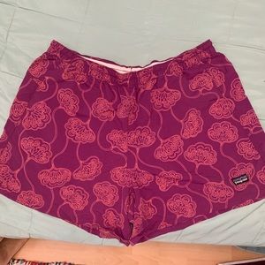 Patagonia barely used outdoor shorts. Loose fit